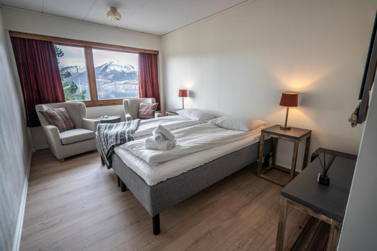 Dragsvik Fjordhotel (Adults Only) بليستران المظهر الخارجي الصورة