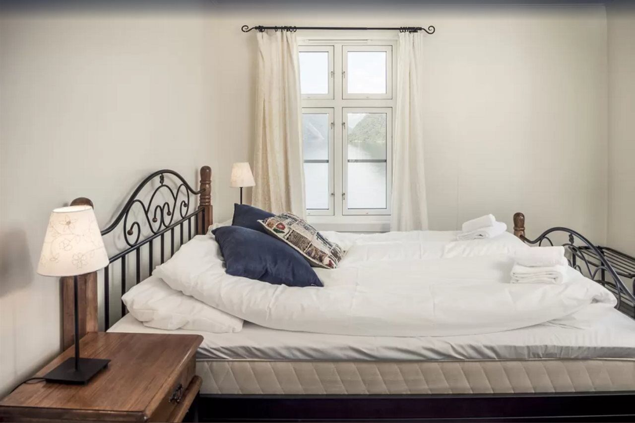 Dragsvik Fjordhotel (Adults Only) بليستران المظهر الخارجي الصورة