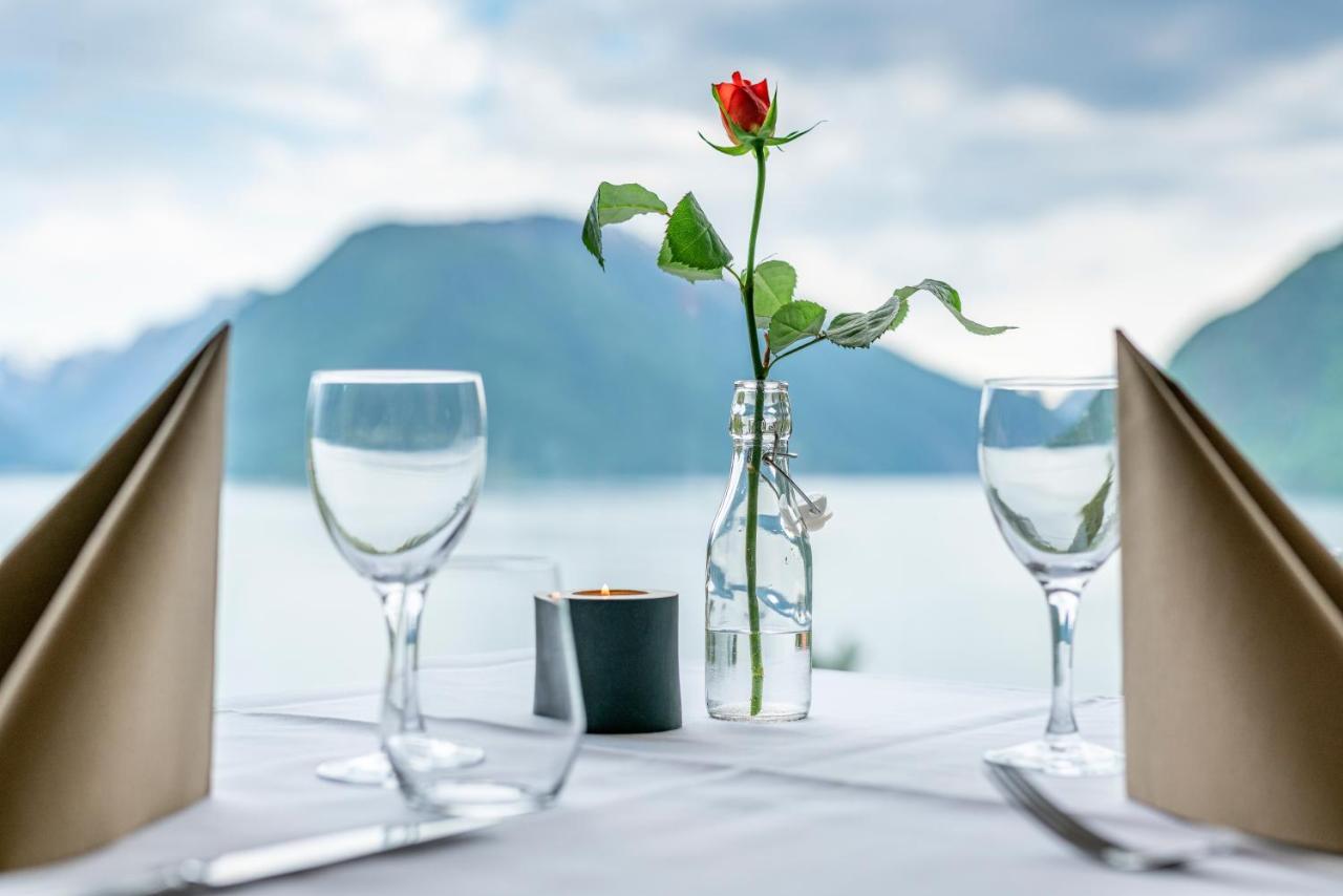 Dragsvik Fjordhotel (Adults Only) بليستران المظهر الخارجي الصورة